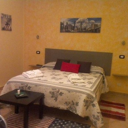 La Bella Ninfa Bed & Breakfast Sermoneta Ngoại thất bức ảnh