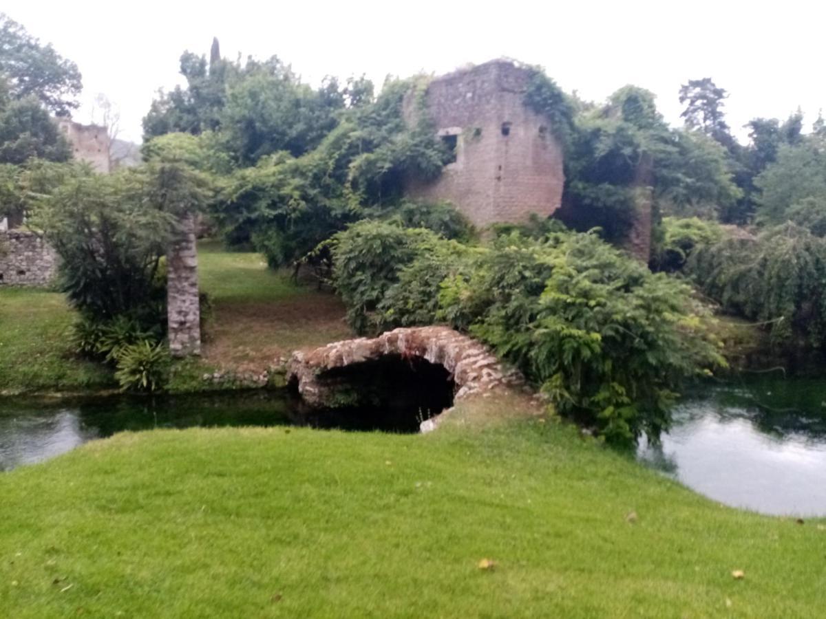 La Bella Ninfa Bed & Breakfast Sermoneta Ngoại thất bức ảnh