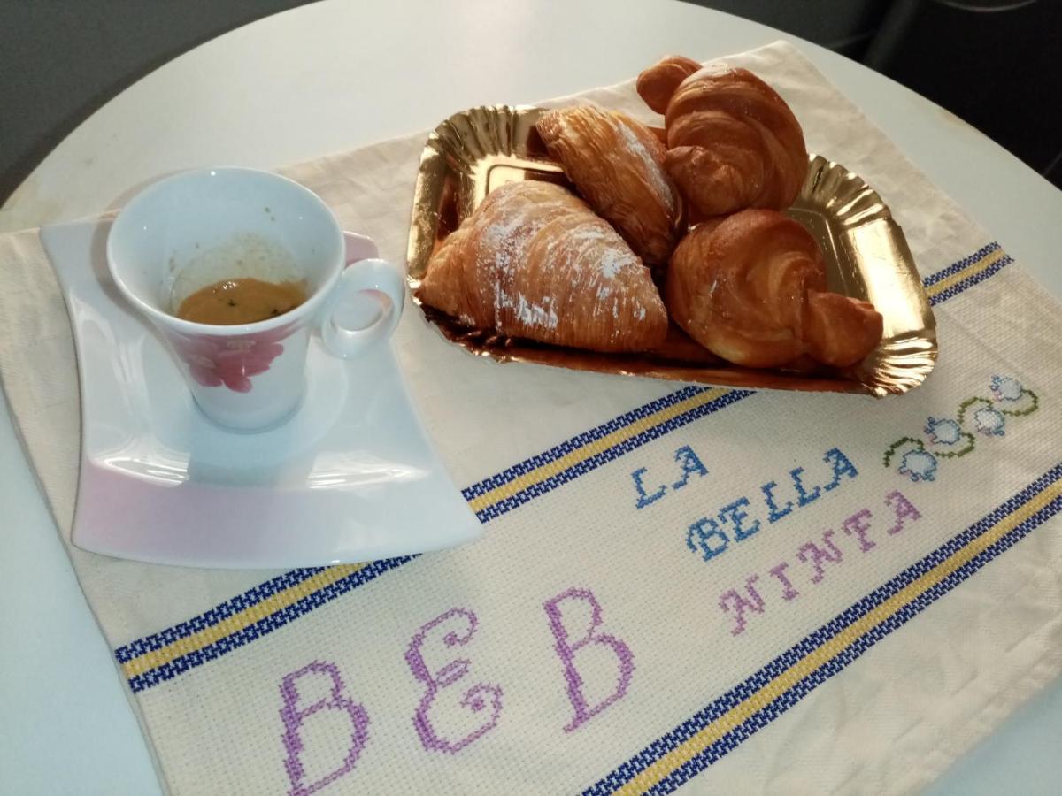 La Bella Ninfa Bed & Breakfast Sermoneta Ngoại thất bức ảnh