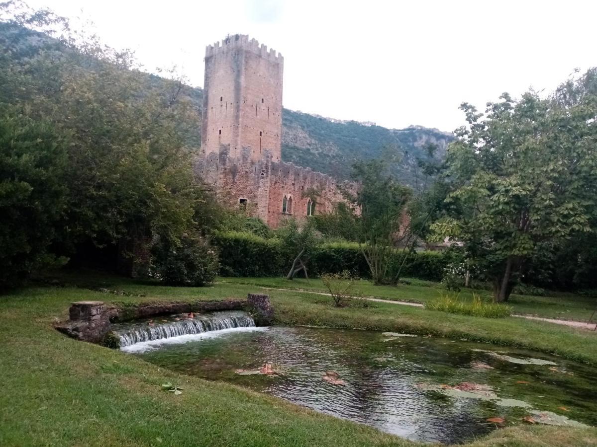 La Bella Ninfa Bed & Breakfast Sermoneta Ngoại thất bức ảnh